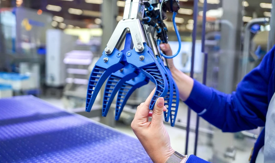 Pick and place - flexible gripper | Niverplast