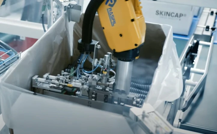 Moulding robot